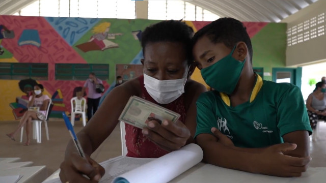 Mãe e estudante da Estação Conhecimento Marabá.